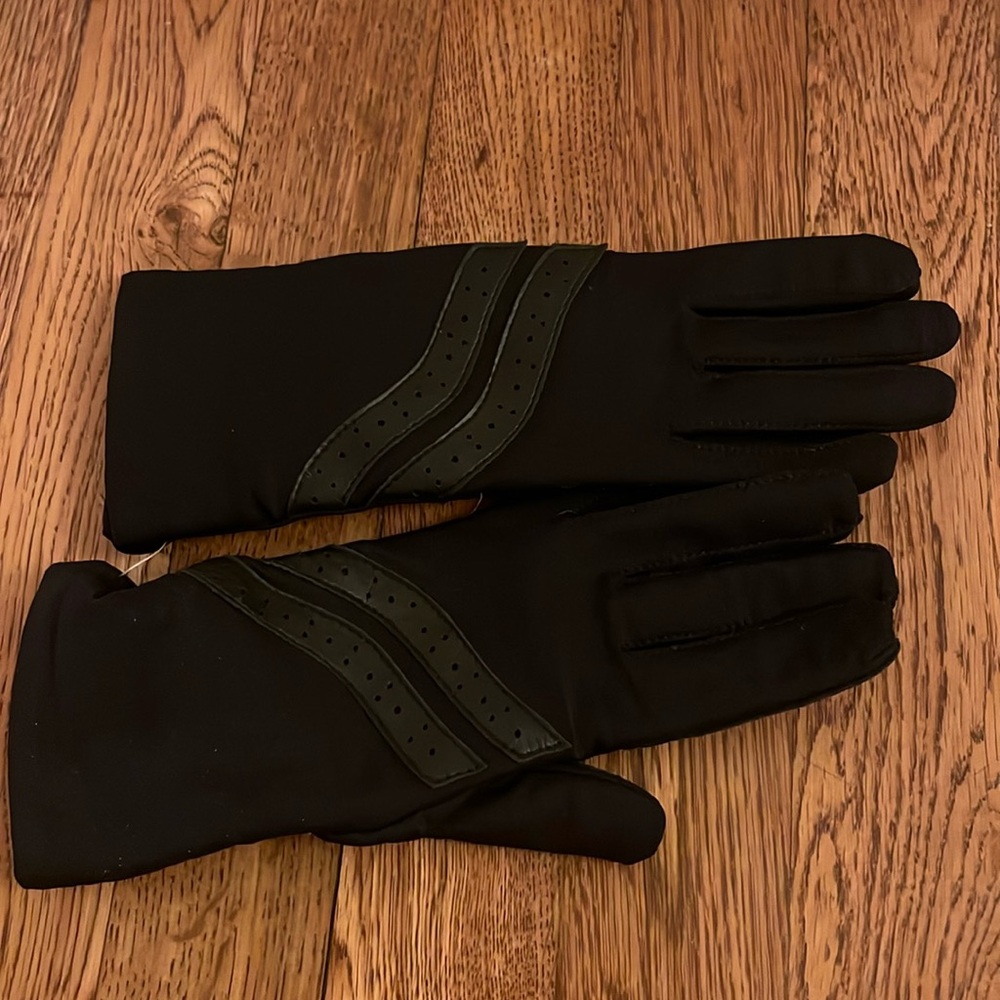 NWOT Hanes women’s driving gloves
